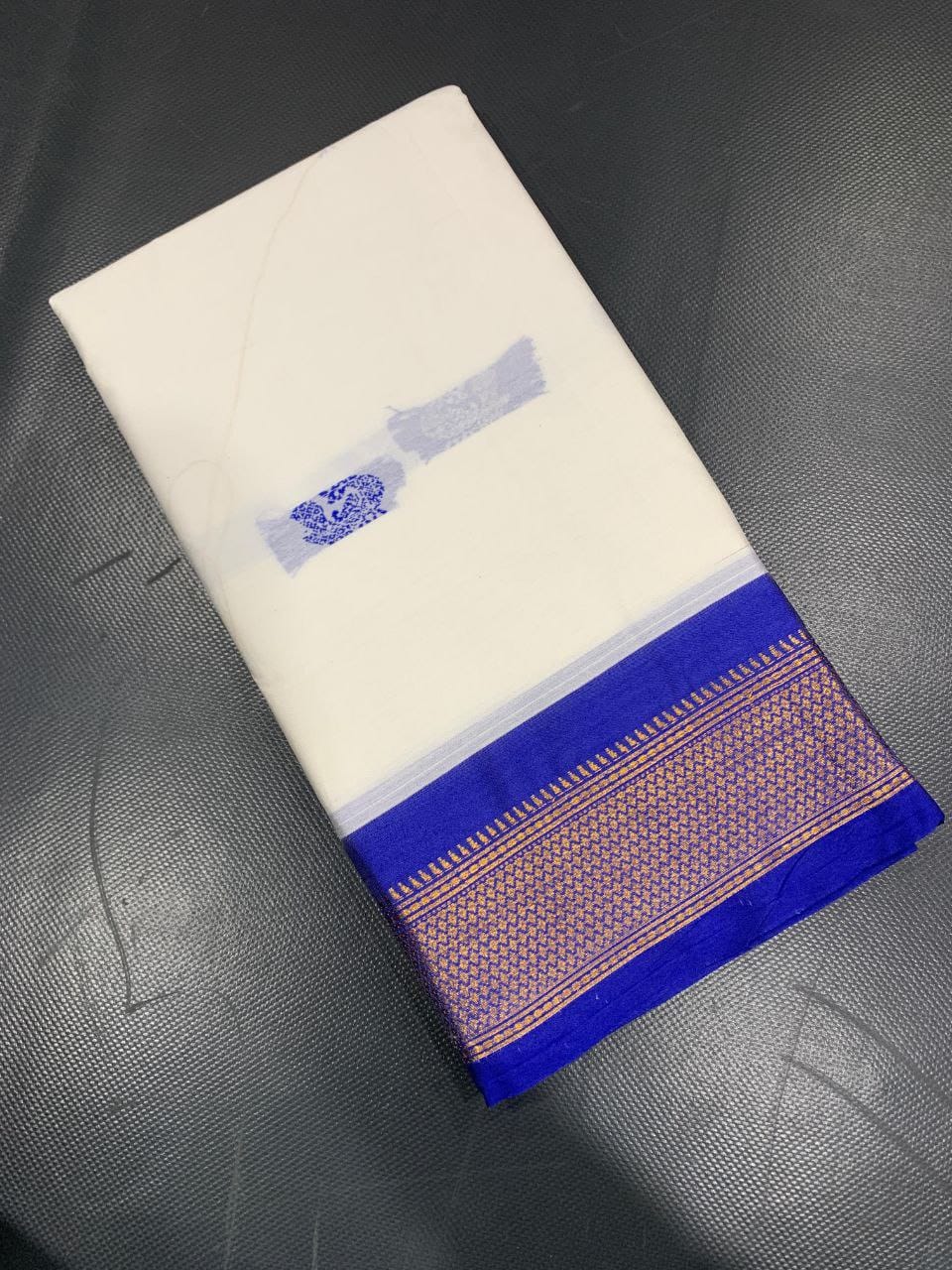 Cotton Silk gold weaving border with contrast blouse