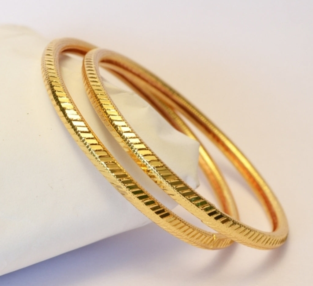 Classic bangle with shiny cuts - Bangle by Shrayathi