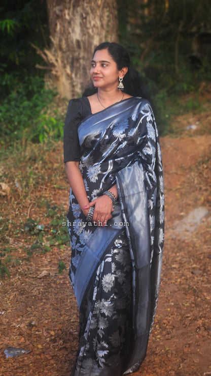 Litchi Silk Saree With Blouse Piece
