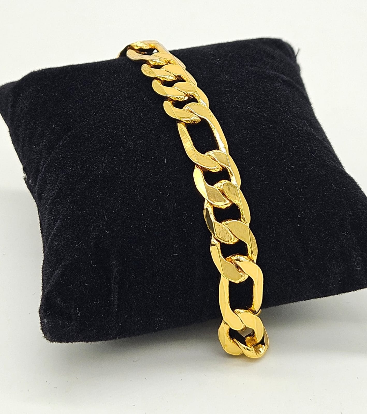 Gold plated traditional gents bracelet